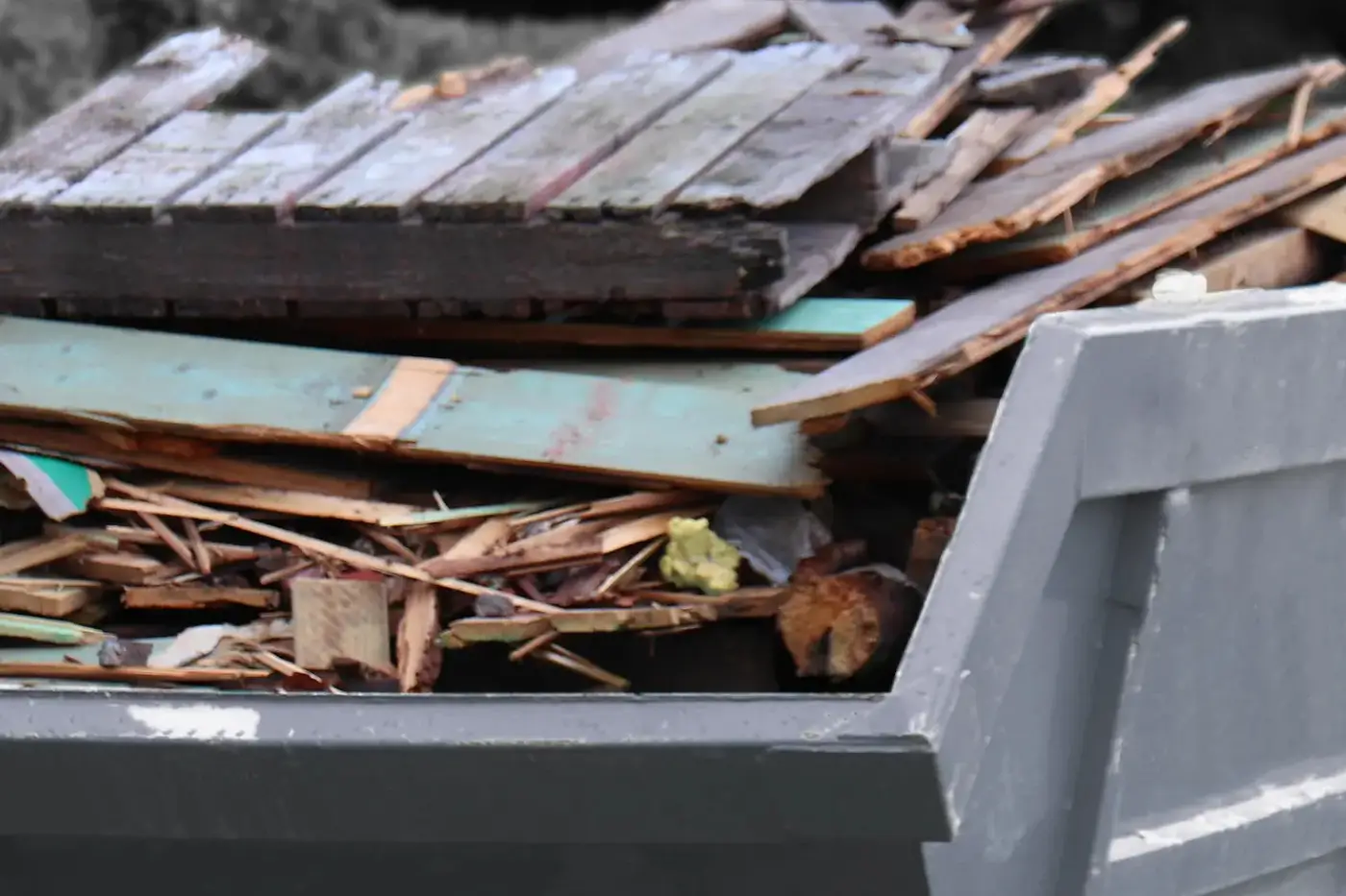 Houtafval container huren in Baarn
